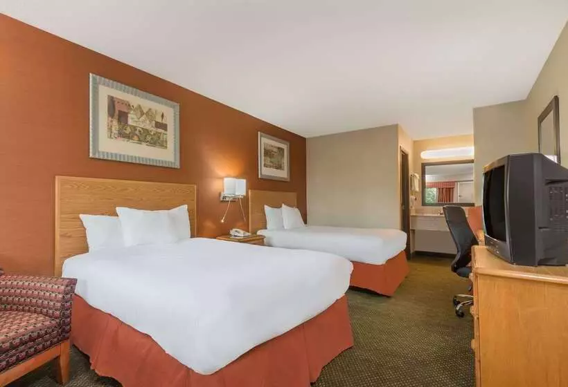 Motelli Days Inn By Wyndham Columbus Fairgrounds
