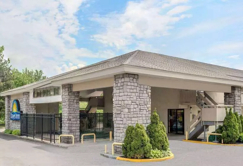 Motelli Days Inn By Wyndham Columbus Fairgrounds