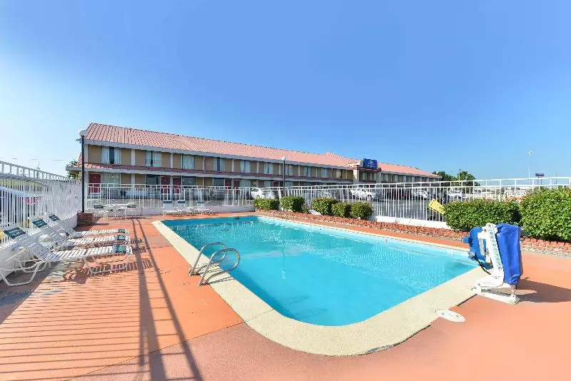 فندق Americas Best Value Inn Tulsa I 44