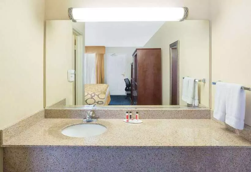 فندق Baymont By Wyndham Flagstaff