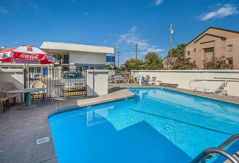 فندق Budget Inn Walla Walla