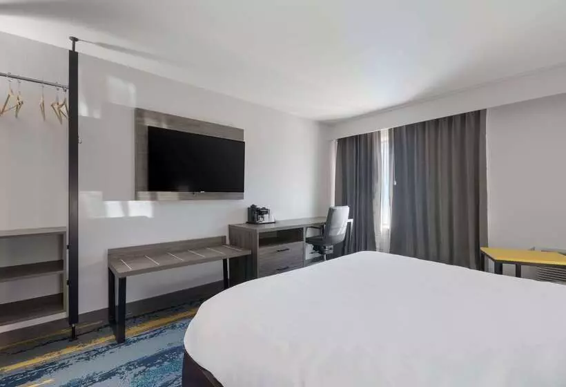 Otel Clarion Pointe Okc Airport