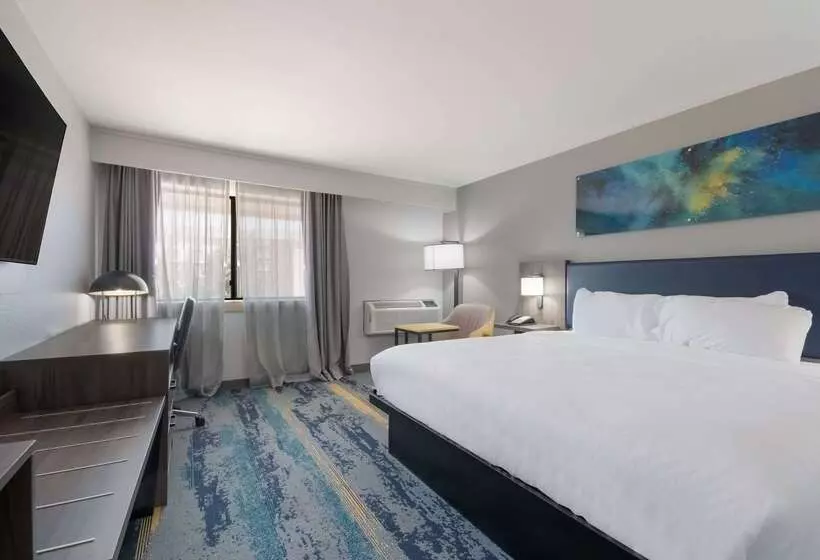 Otel Clarion Pointe Okc Airport