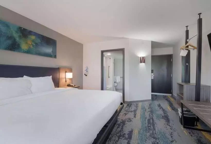 Otel Clarion Pointe Okc Airport