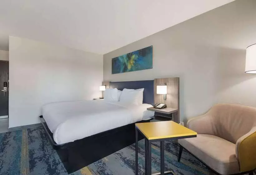 Otel Clarion Pointe Okc Airport