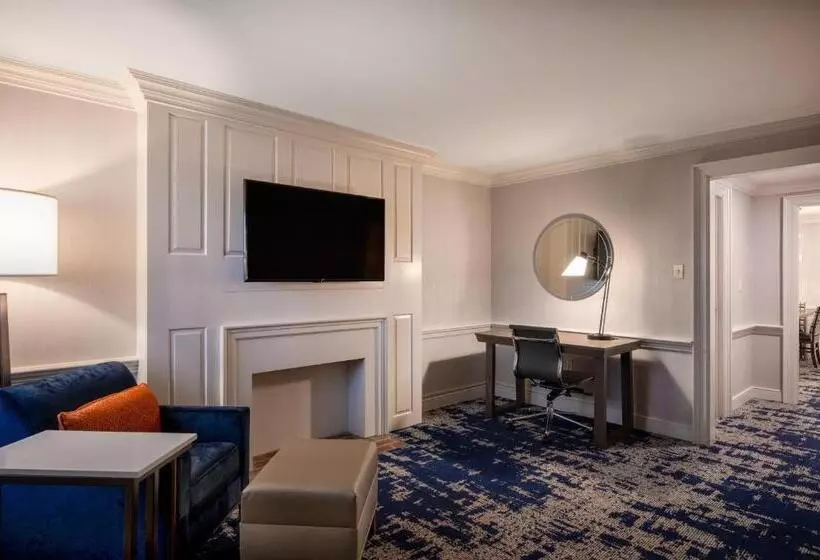 Hotel Crowne Plaza Albany  The Desmond