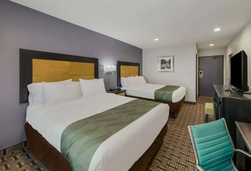 Отель Quality Inn  Denton