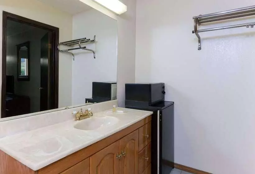 Hotelli Days Inn By Wyndham Oklahoma City Fairground