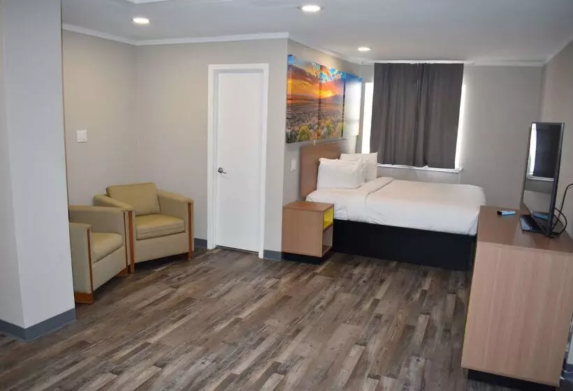 Hotelli Days Inn By Wyndham San Antonio Alamo/riverwalk