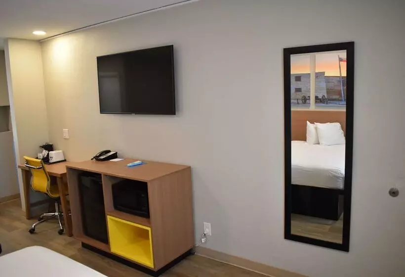 Hotelli Days Inn By Wyndham San Antonio Alamo/riverwalk