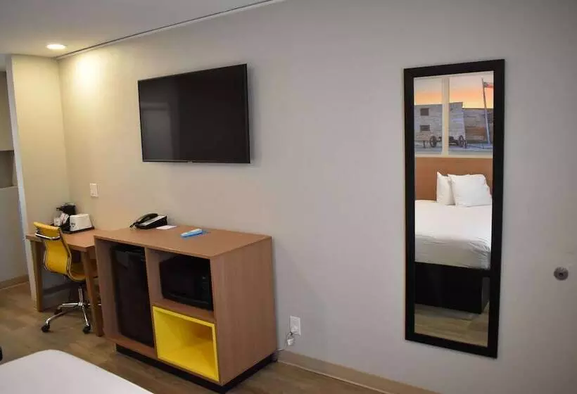 Hotelli Days Inn By Wyndham San Antonio Alamo/riverwalk