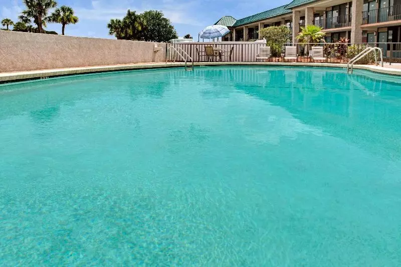 فندق Rodeway Inn Davenport Champions Gate