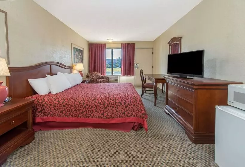 ホテル Days Inn & Suites By Wyndham Dayton North