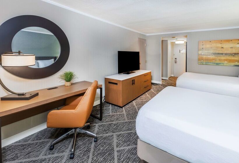 Szálloda Doubletree By Hilton Tulsa Warren Place