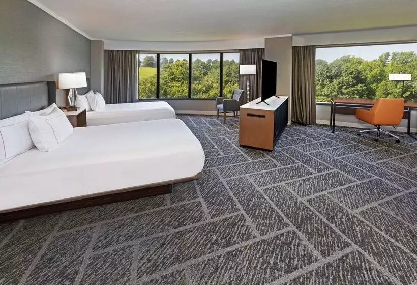 Отель Doubletree By Hilton Tulsa   Warren Place