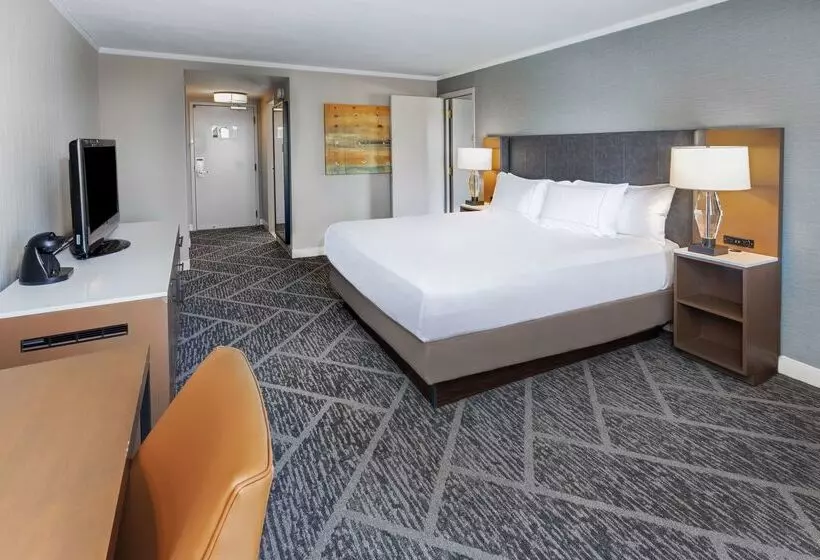 Отель Doubletree By Hilton Tulsa   Warren Place