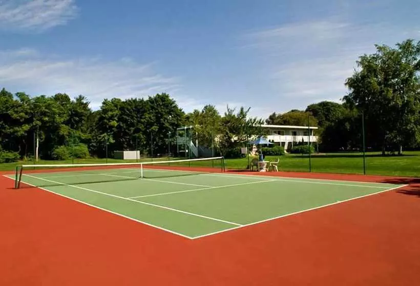 فندق East Hampton House Resort