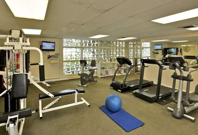 فندق East Hampton House Resort