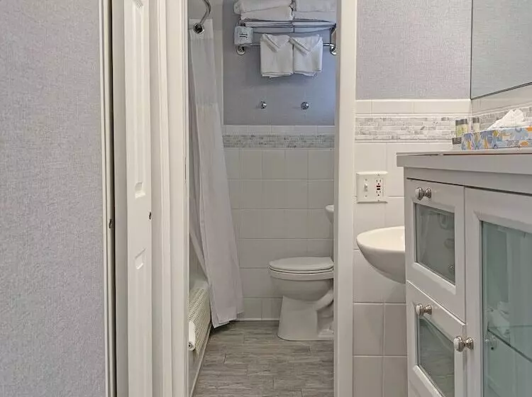 فندق East Hampton House Resort