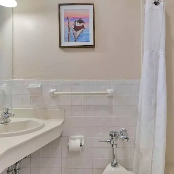 فندق East Hampton House Resort