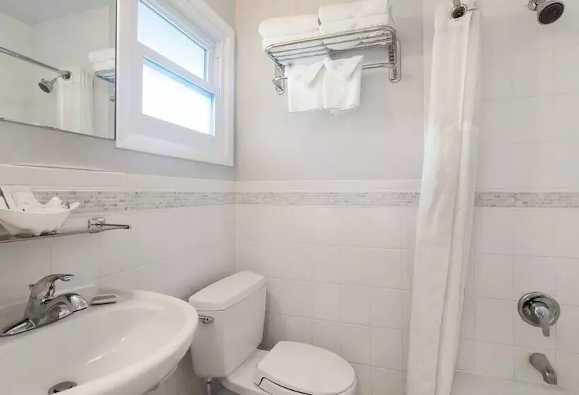 فندق East Hampton House Resort