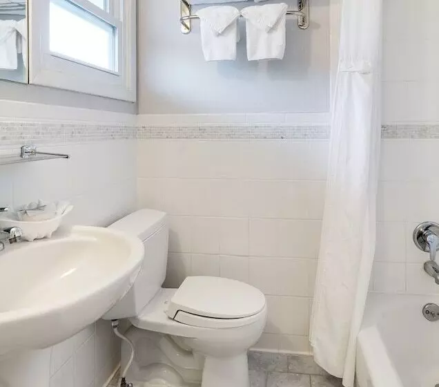 فندق East Hampton House Resort