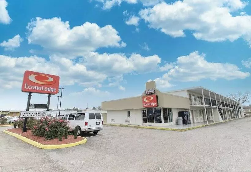 Отель Econo Lodge Airport