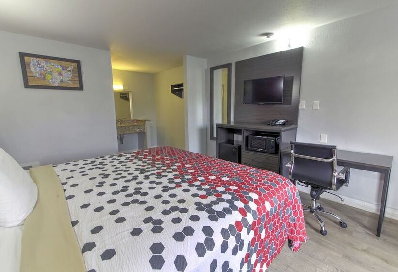 هتل Econo Lodge Airport