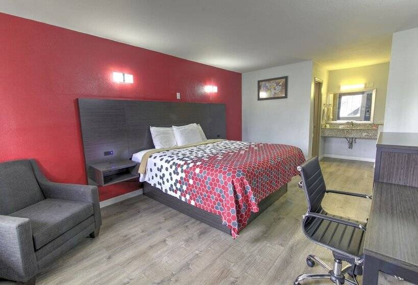 هتل Econo Lodge Airport