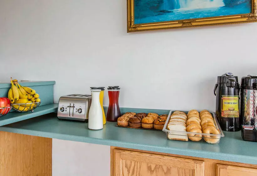 בית מלון כפרי Laguna Inn