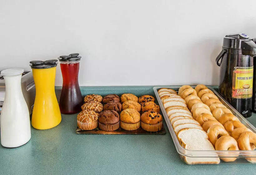 בית מלון כפרי Laguna Inn