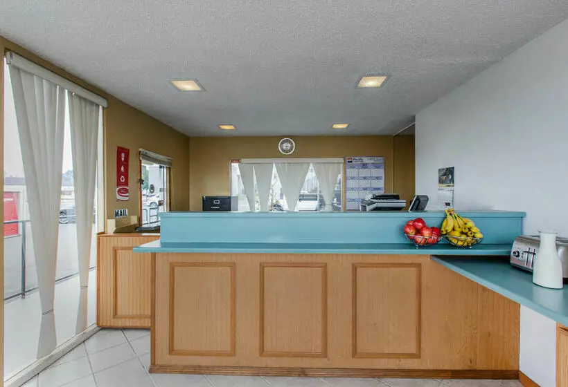 בית מלון כפרי Laguna Inn