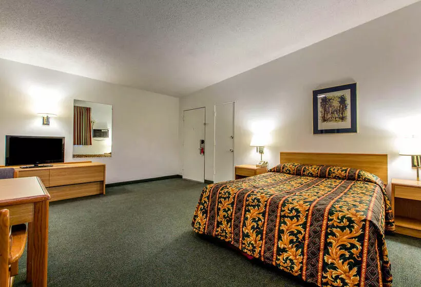 בית מלון כפרי Laguna Inn