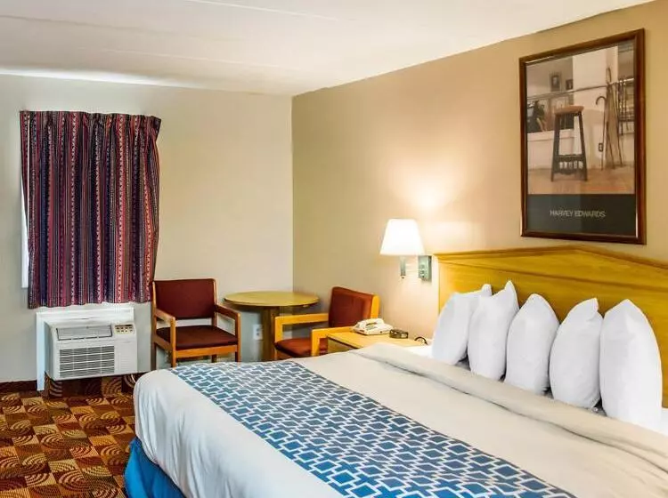 酒店 Econo Lodge Franklin