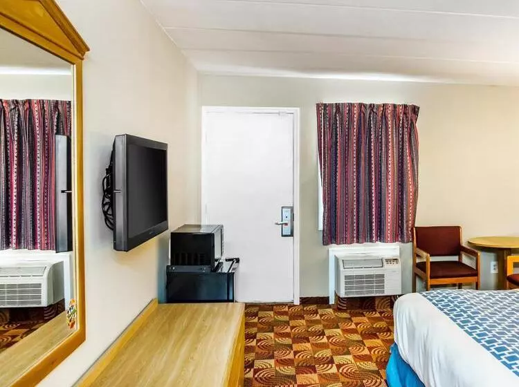 酒店 Econo Lodge Franklin