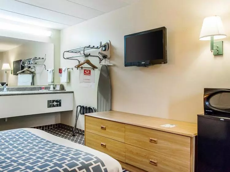 酒店 Econo Lodge Franklin