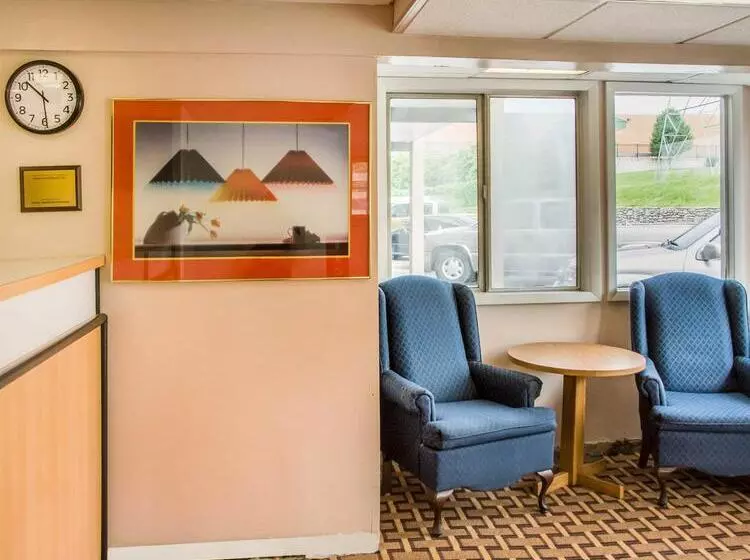 酒店 Econo Lodge Franklin