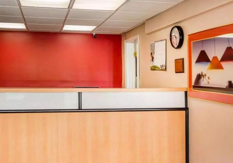 酒店 Econo Lodge Franklin