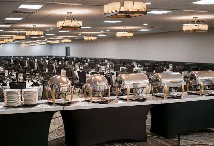 هتل Embassy Suites By Hilton Austin Central