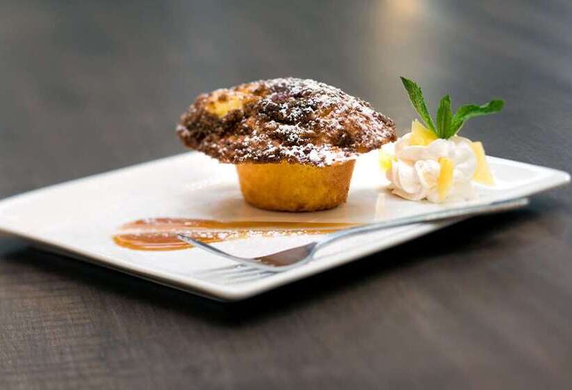 هتل Embassy Suites By Hilton Austin Central