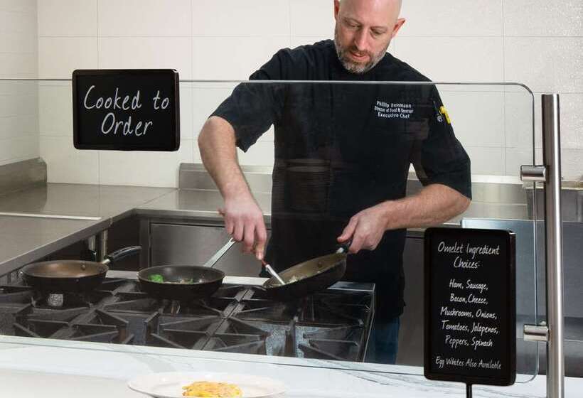 هتل Embassy Suites By Hilton Austin Central