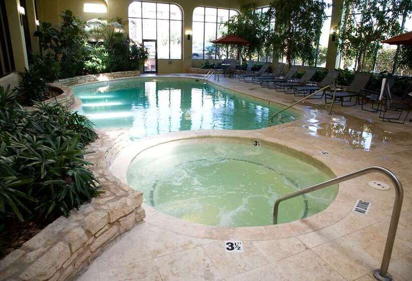 هتل Embassy Suites By Hilton Austin Central