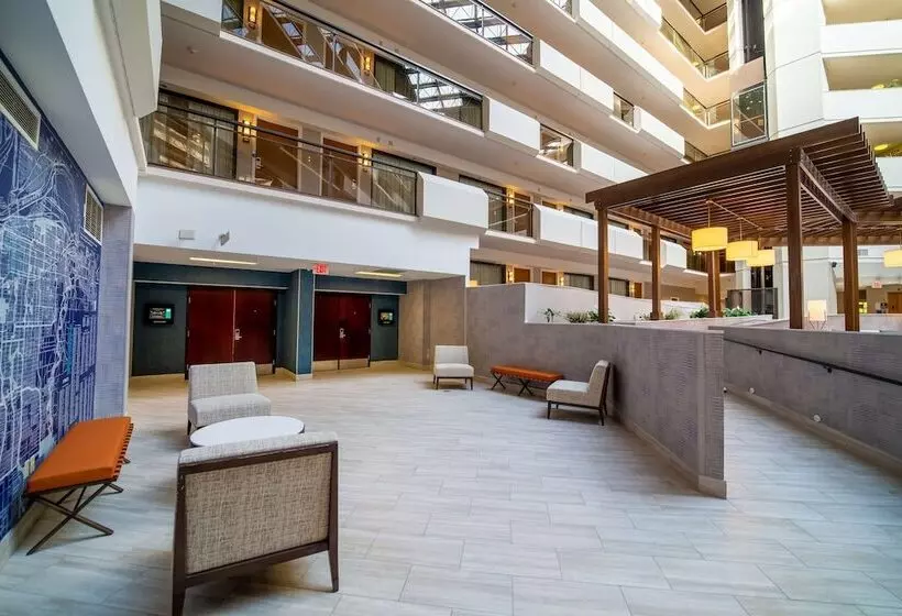 ホテル Embassy Suites By Hilton Kansas City Overland Park
