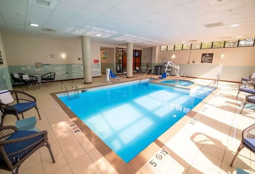 ホテル Embassy Suites By Hilton Kansas City Overland Park