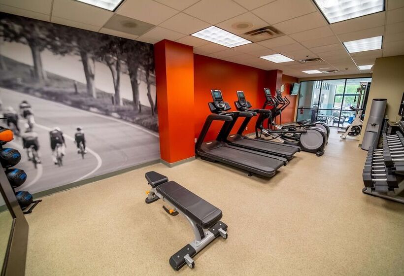 هتل Embassy Suites By Hilton Kansas City Overland Park