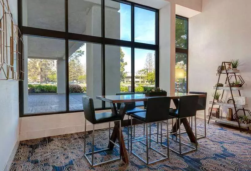 فندق Embassy Suites By Hilton Santa Clara Silicon Valley