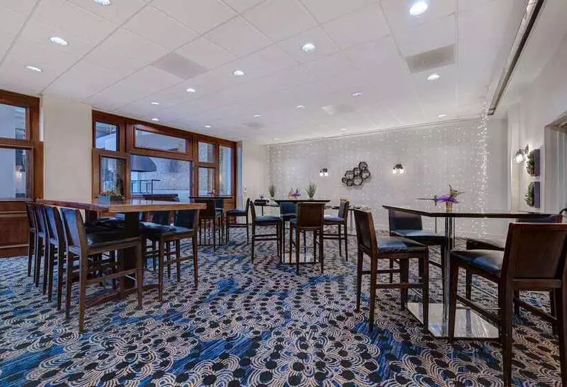 فندق Embassy Suites By Hilton Santa Clara Silicon Valley