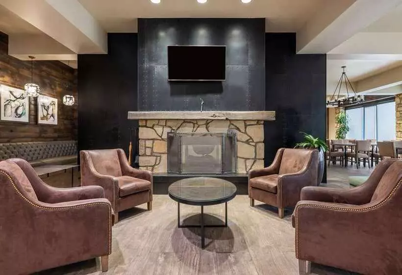 فندق Embassy Suites By Hilton Tulsa I44