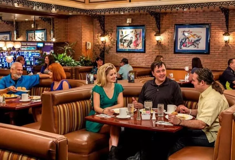 Four Queens Hotel And Casino