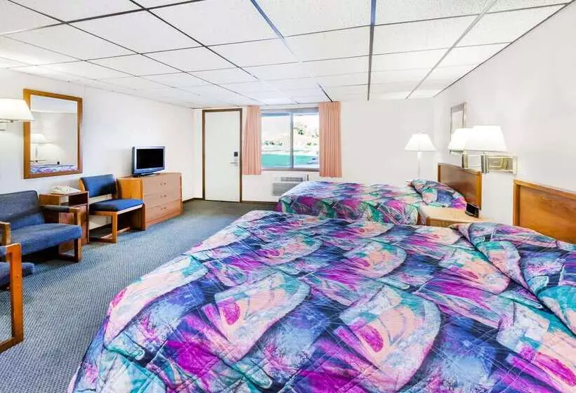 Otel Knights Inn Mackinaw City